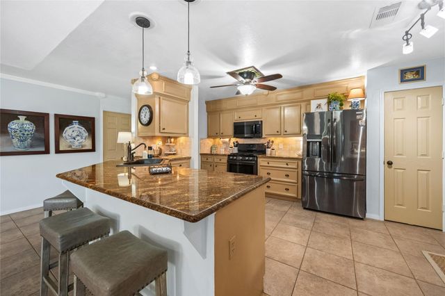 3214 Kathleen Drive, Mont Belvieu, TX 77523