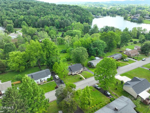 420 Brookwood Drive, Bristol, TN 37620