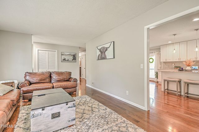 420 Brookwood Drive, Bristol, TN 37620