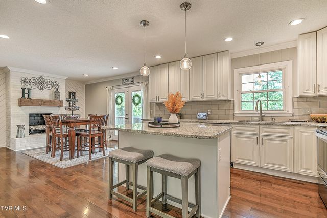 420 Brookwood Drive, Bristol, TN 37620