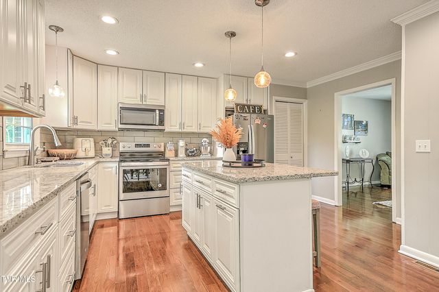 420 Brookwood Drive, Bristol, TN 37620