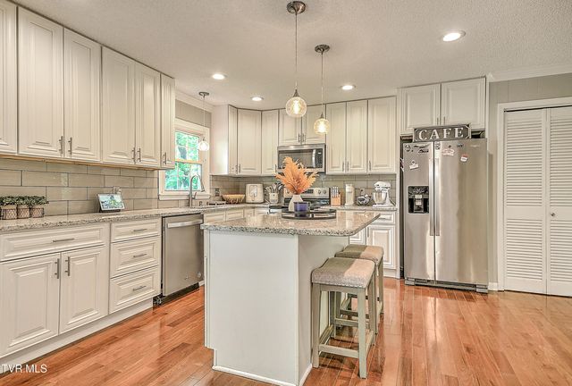 420 Brookwood Drive, Bristol, TN 37620