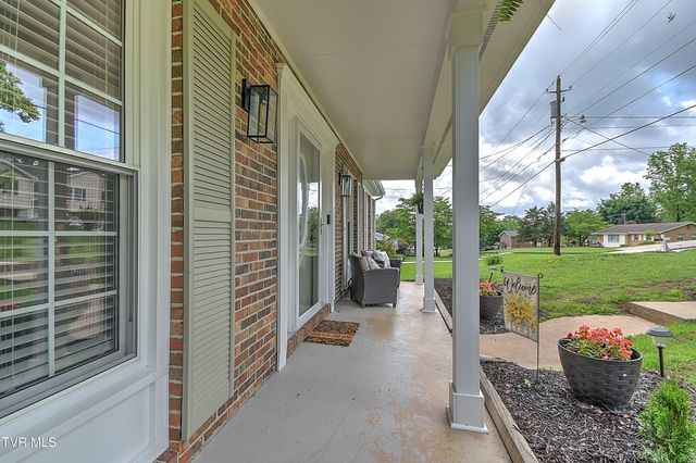 420 Brookwood Drive, Bristol, TN 37620