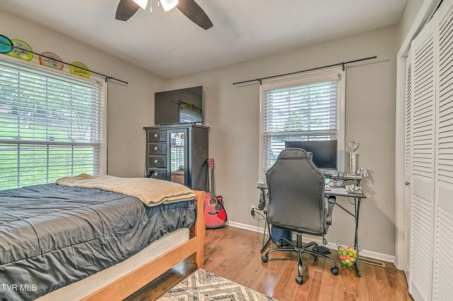 420 Brookwood Drive, Bristol, TN 37620