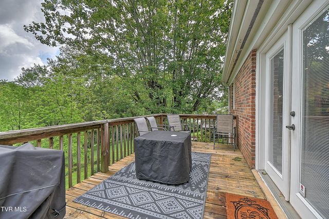 420 Brookwood Drive, Bristol, TN 37620