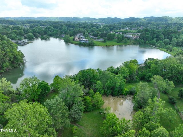 420 Brookwood Drive, Bristol, TN 37620