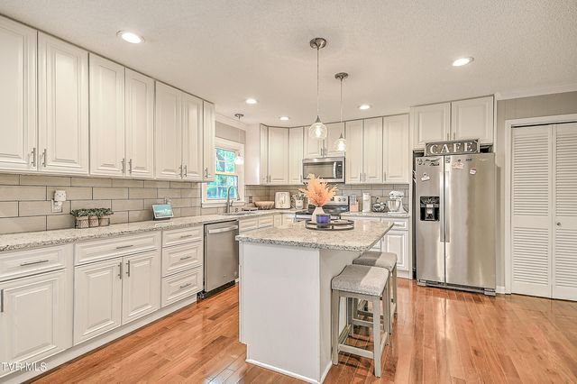 420 Brookwood Drive, Bristol, TN 37620