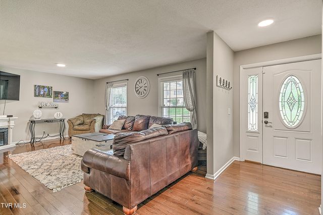 420 Brookwood Drive, Bristol, TN 37620
