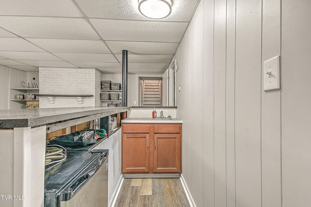 420 Brookwood Drive, Bristol, TN 37620