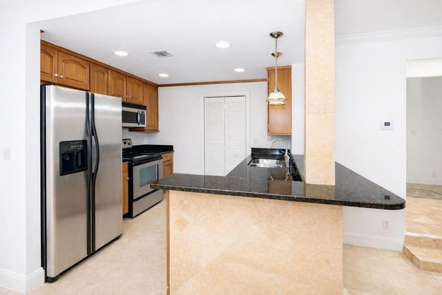 1524 SE 12th St 1, Fort Lauderdale, FL 33316