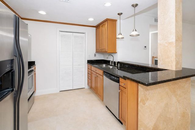 1524 SE 12th St 1, Fort Lauderdale, FL 33316