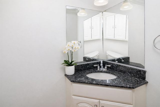 1524 SE 12th St 1, Fort Lauderdale, FL 33316