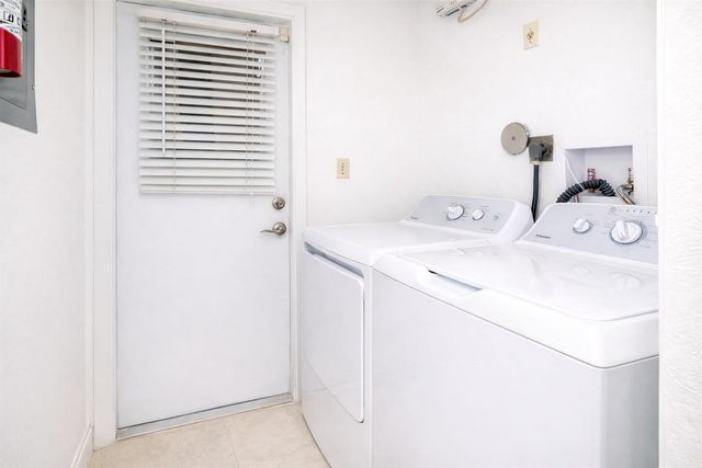 1524 SE 12th St 1, Fort Lauderdale, FL 33316