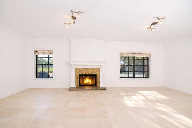 1524 SE 12th St 1, Fort Lauderdale, FL 33316