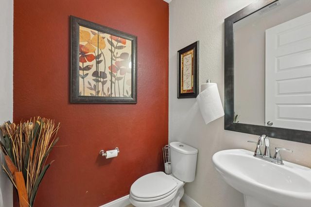 17105 Stillhouse Lake Court, Houston, TX 77044