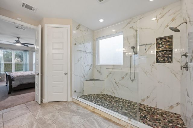 17105 Stillhouse Lake Court, Houston, TX 77044