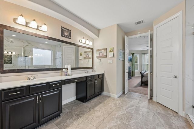 17105 Stillhouse Lake Court, Houston, TX 77044