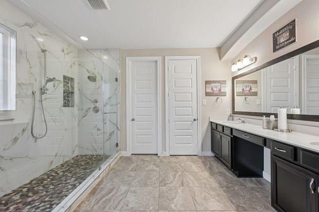 17105 Stillhouse Lake Court, Houston, TX 77044