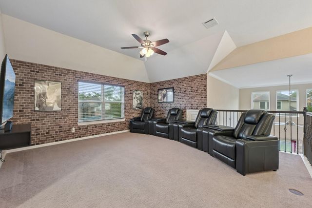 17105 Stillhouse Lake Court, Houston, TX 77044