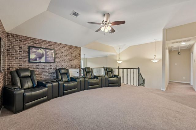 17105 Stillhouse Lake Court, Houston, TX 77044