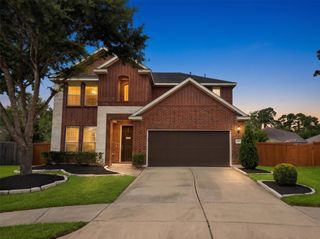 17105 Stillhouse Lake Court, Houston, TX 77044