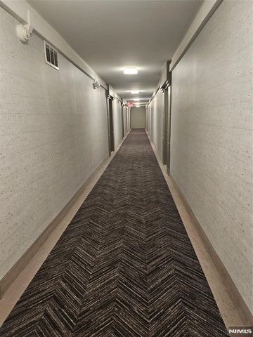 2185 Lemoine 3D, Fort Lee, NJ 07024