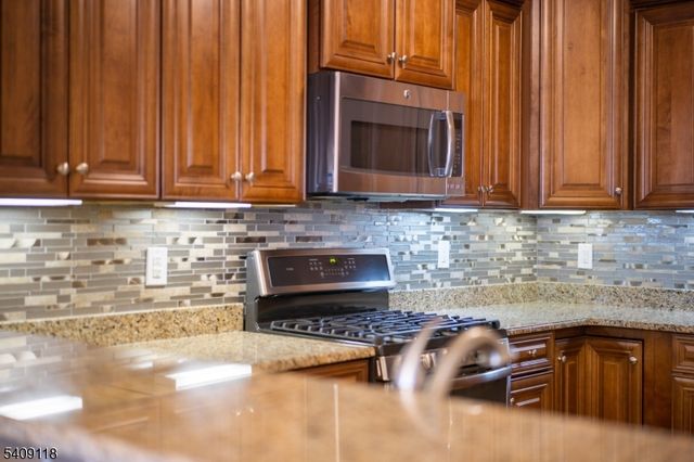 6110 Veterans Dr 6110, Rockaway Twp., NJ 07885