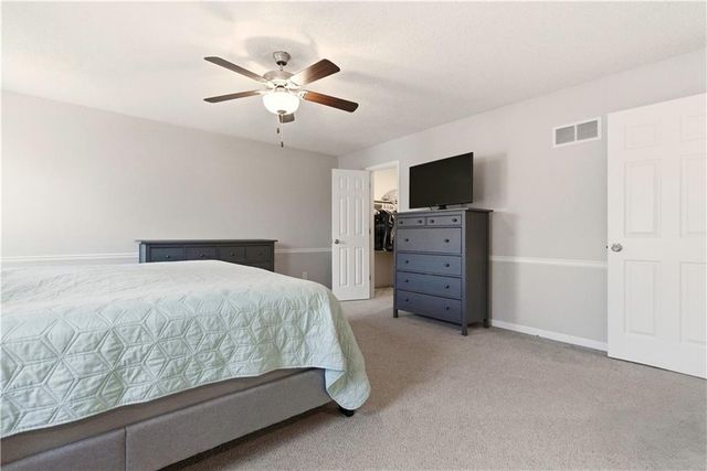 1701 E Sheridan Bridge Lane, Olathe, KS 66062