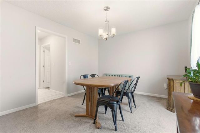 1701 E Sheridan Bridge Lane, Olathe, KS 66062