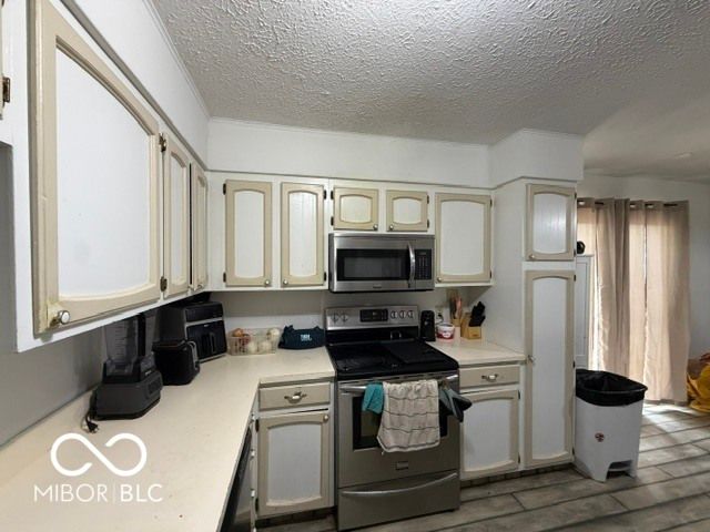 971 Rolling Hill Road, Greenwood, IN 46142