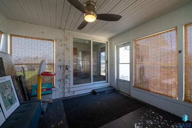 1737 S 7th Ave Avenue, Sioux Falls, SD 57105
