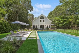2 Musket Lane, East Hampton, NY 11937