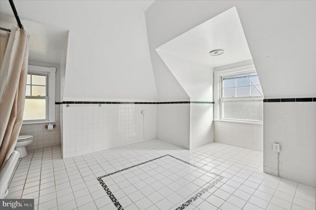 7947 MONTGOMERY AVE, Elkins Park, PA 19027