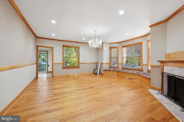 7947 MONTGOMERY AVE, Elkins Park, PA 19027