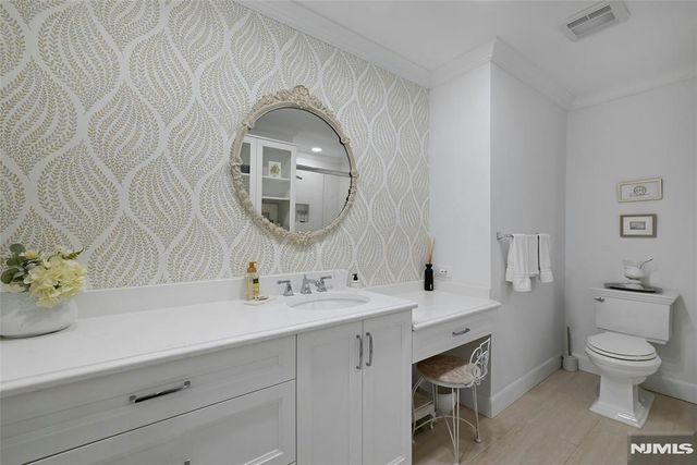 211 Yorktowne Court 211F, Twp Of Washington, NJ 07676