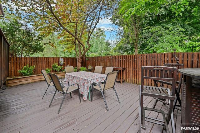211 Yorktowne Court 211F, Twp Of Washington, NJ 07676