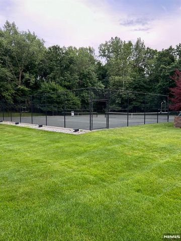 211 Yorktowne Court 211F, Twp Of Washington, NJ 07676