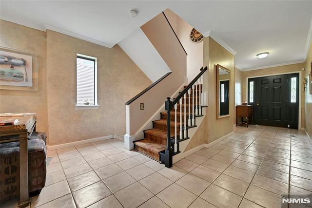 211 Yorktowne Court 211F, Twp Of Washington, NJ 07676