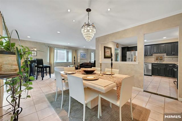 211 Yorktowne Court 211F, Twp Of Washington, NJ 07676