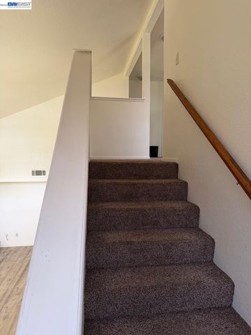 2113 Pyrenees Ave, Stockton, CA 95210