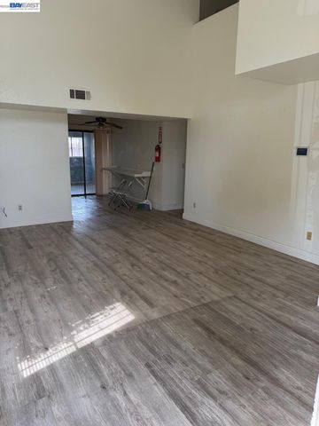 2113 Pyrenees Ave, Stockton, CA 95210