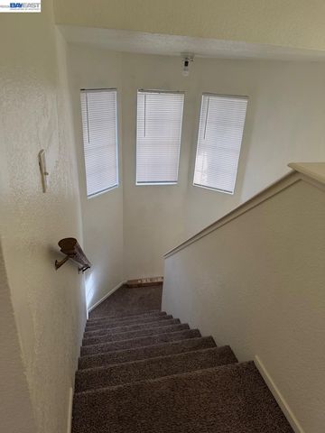 2113 Pyrenees Ave, Stockton, CA 95210