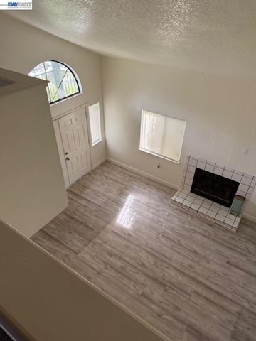2113 Pyrenees Ave, Stockton, CA 95210
