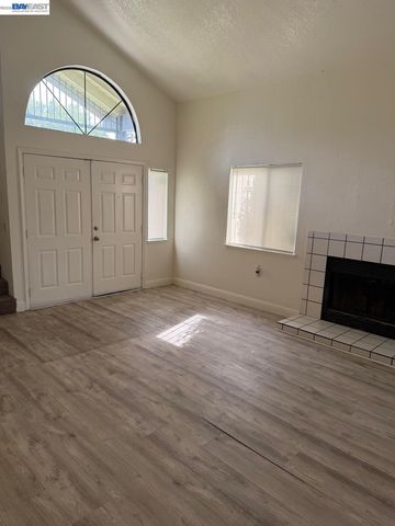 2113 Pyrenees Ave, Stockton, CA 95210