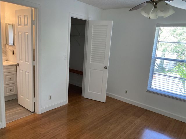 9627 SE Crest Court, Hobe Sound, FL 33455