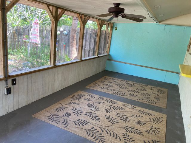 9627 SE Crest Court, Hobe Sound, FL 33455