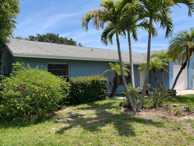 9627 SE Crest Court, Hobe Sound, FL 33455