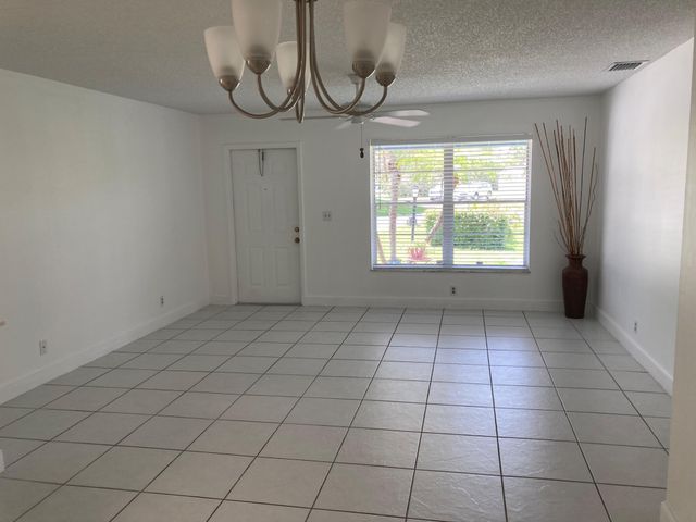 9627 SE Crest Court, Hobe Sound, FL 33455