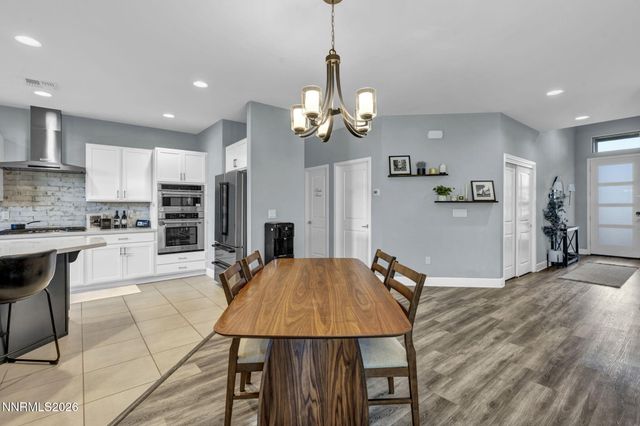 607 Riverbed Circle, Reno, NV 89521
