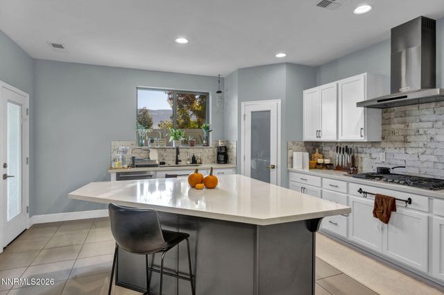 607 Riverbed Circle, Reno, NV 89521